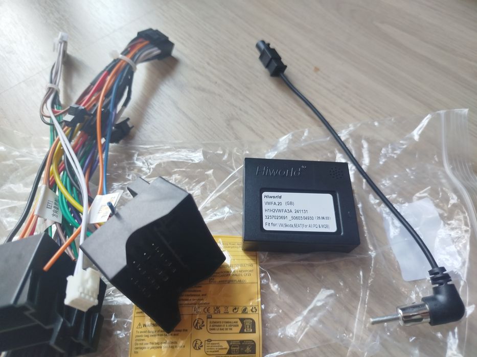 Cablu  Alimentare + Canbus pentru Navigatii VW, Seat,Skoda,Cablu Radio