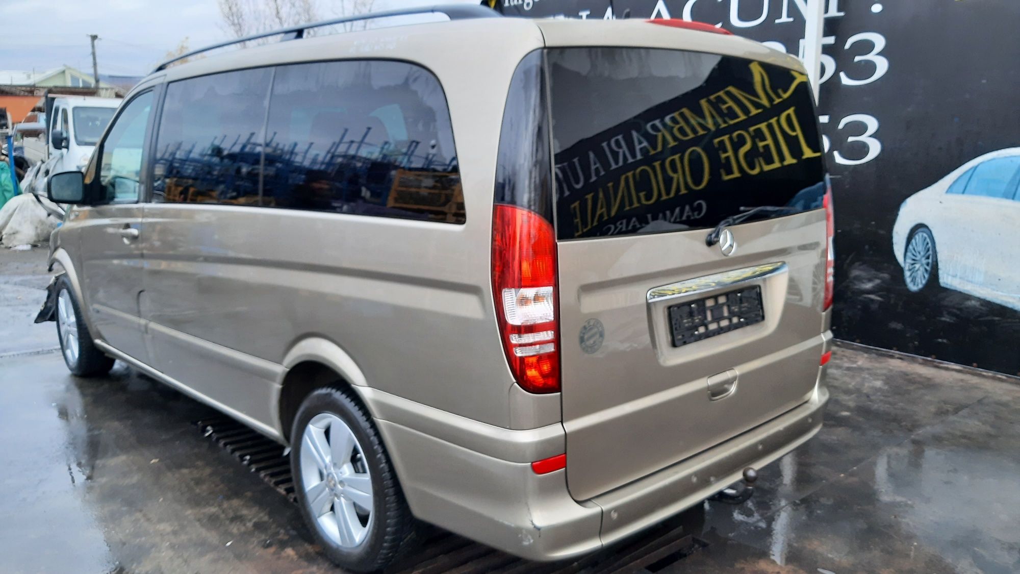 Dezmembrez mercedes Viano 3.0 V6