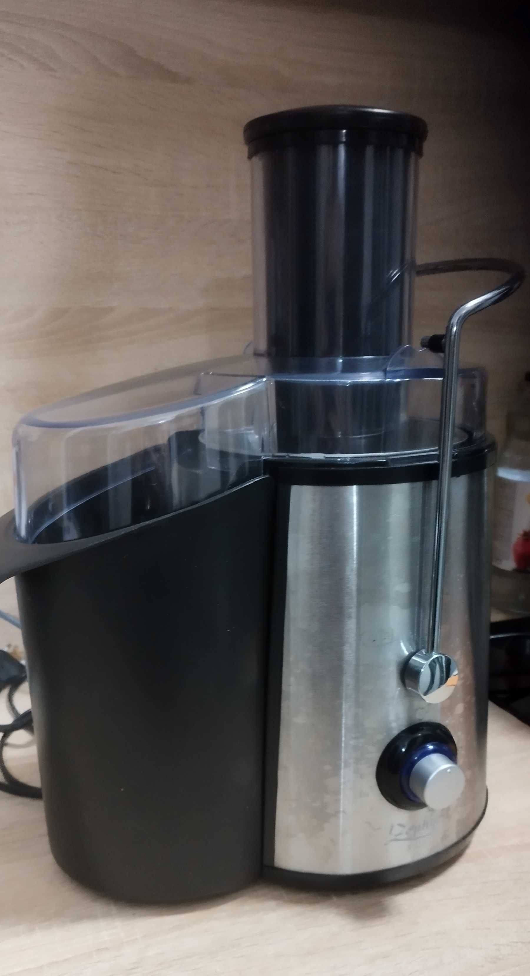 Сокоизтисквачка Zephyr 700W