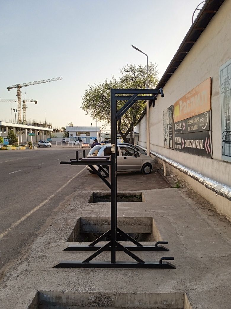 Panjara naves darvoza reshotka