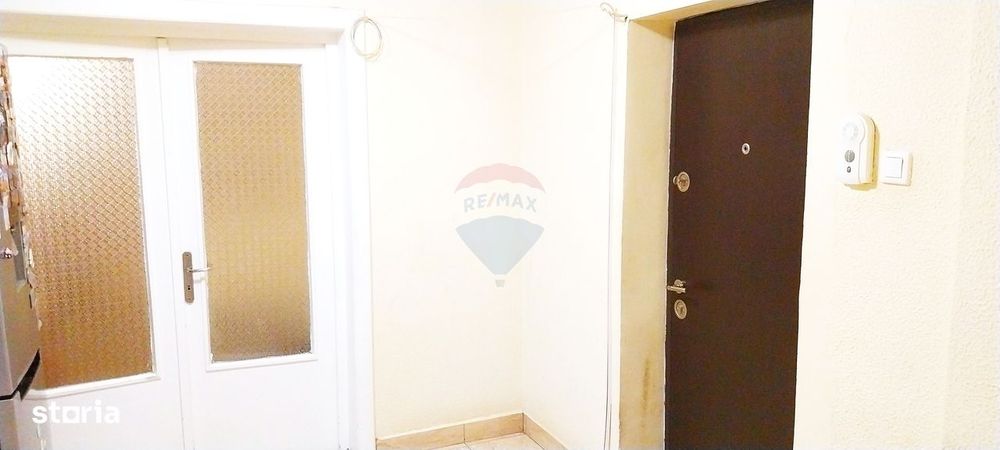 Apartament cu 2 camere de vânzare în zona 1 Mai Insula