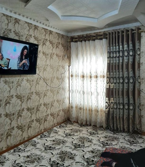 Yunusobod shaxriston metro yonida