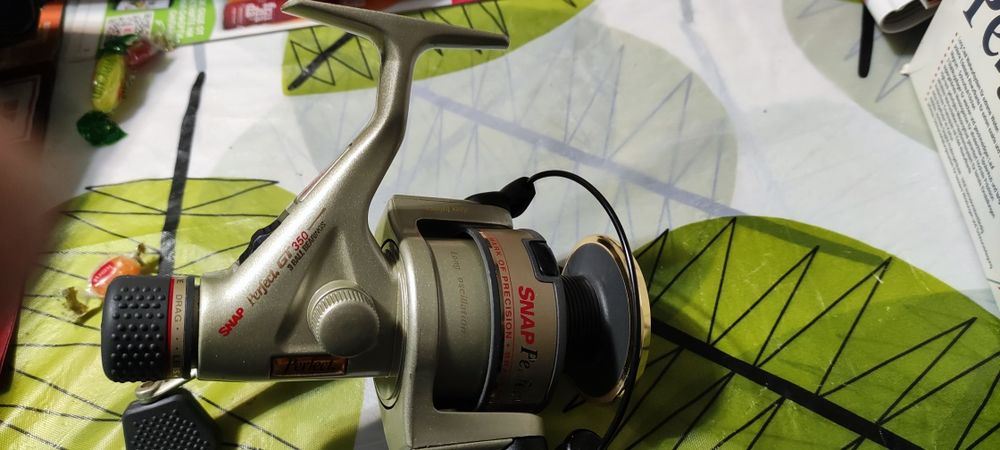 Продавам два броя макари