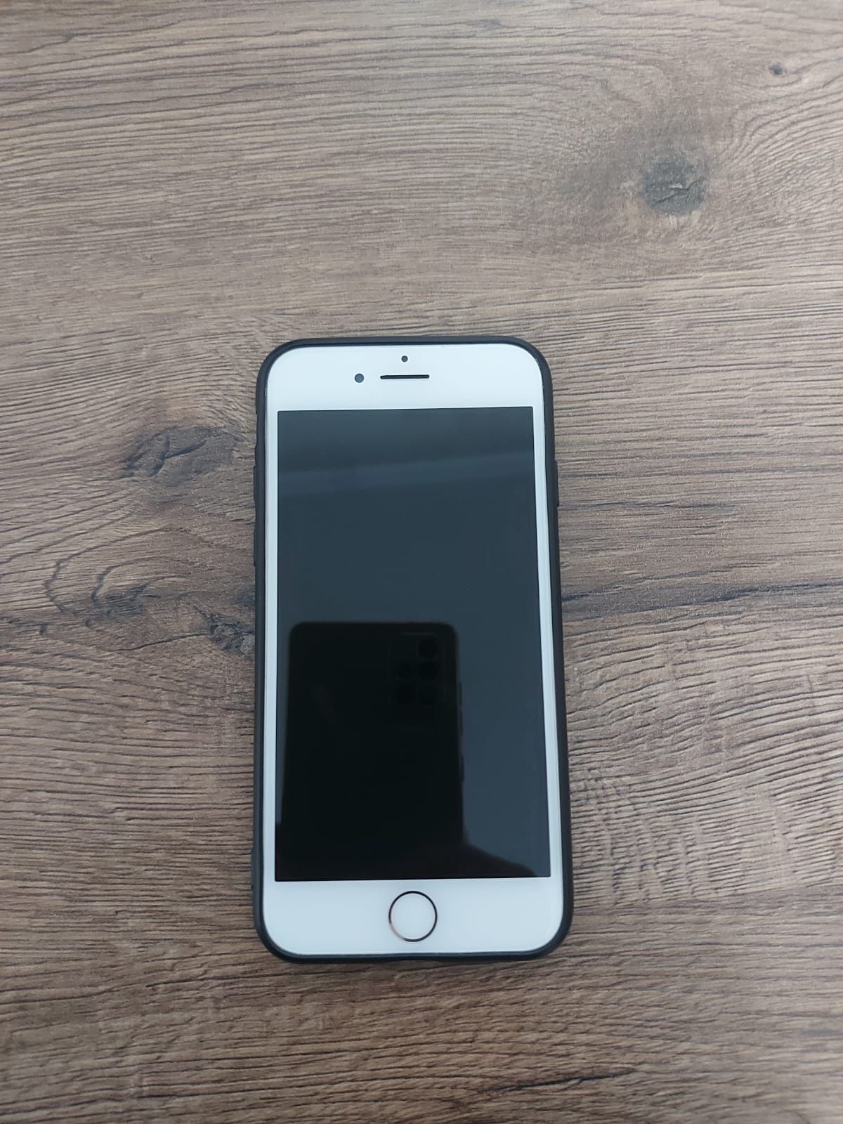 Продам  iphone 7