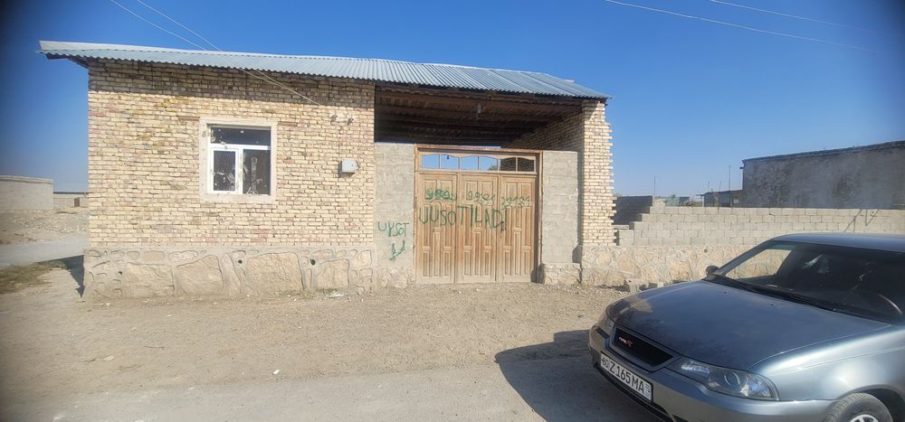 Uy sotilade 8 sotiq kogon