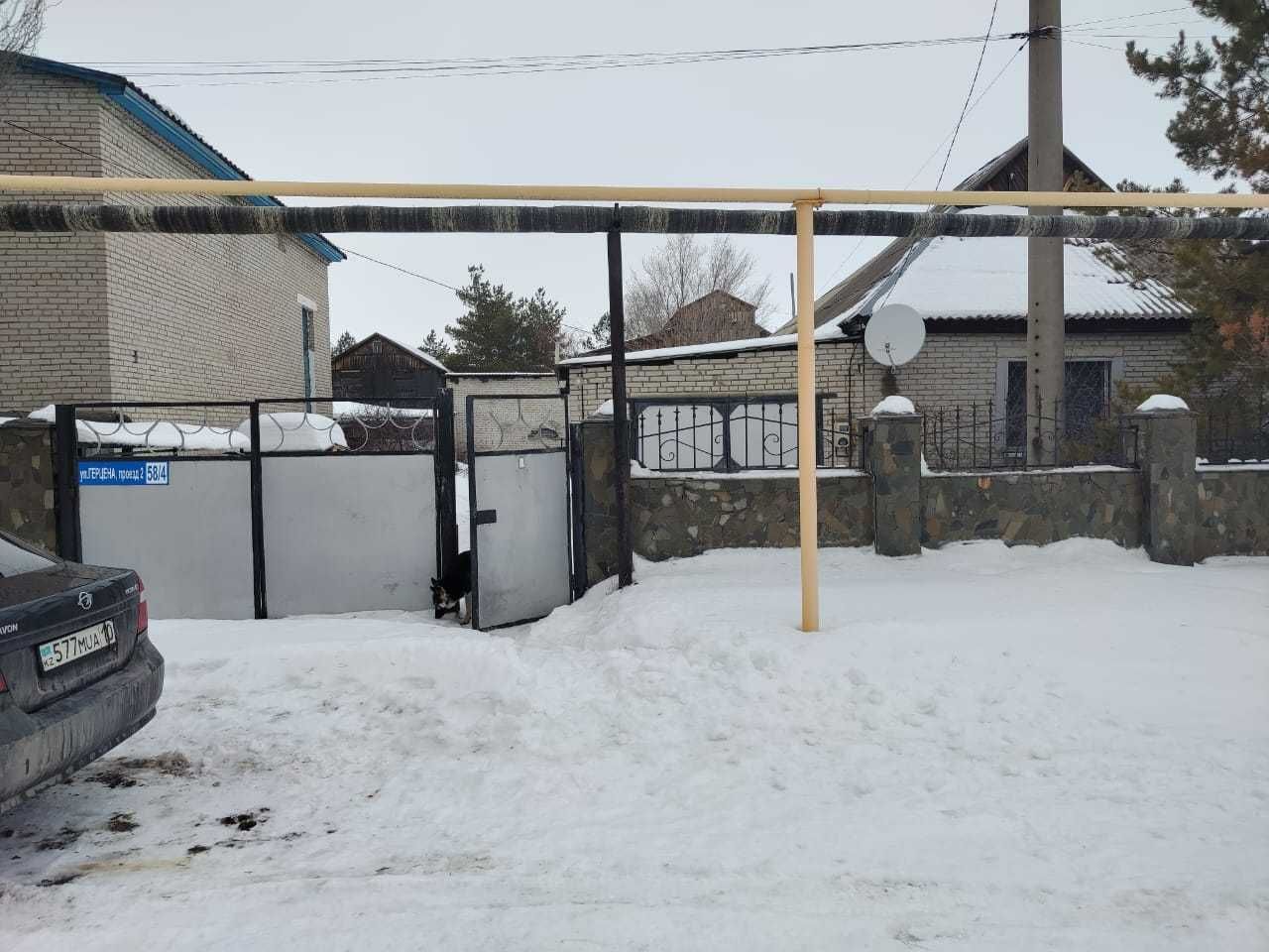 Продам дом в районе КСК.