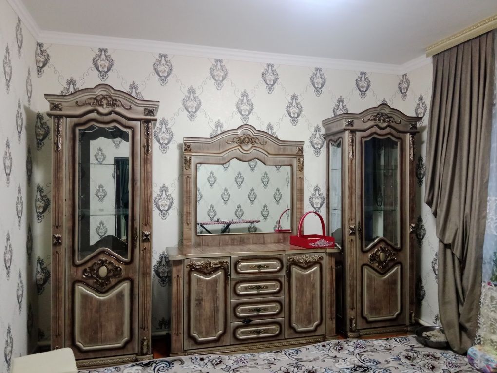 Uy sotiladi 5 sotix 4ta tayyor xona