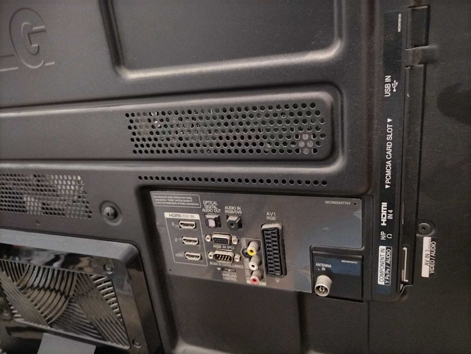 Tелевизор LG 37LE5300.AUS работи за части