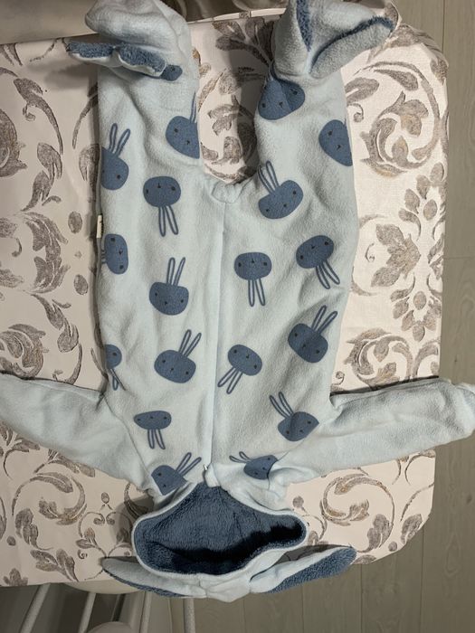 Продам комбинезон на весну-осень