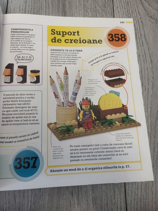 365 de constructii Lego