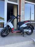 Скутер Aprilia