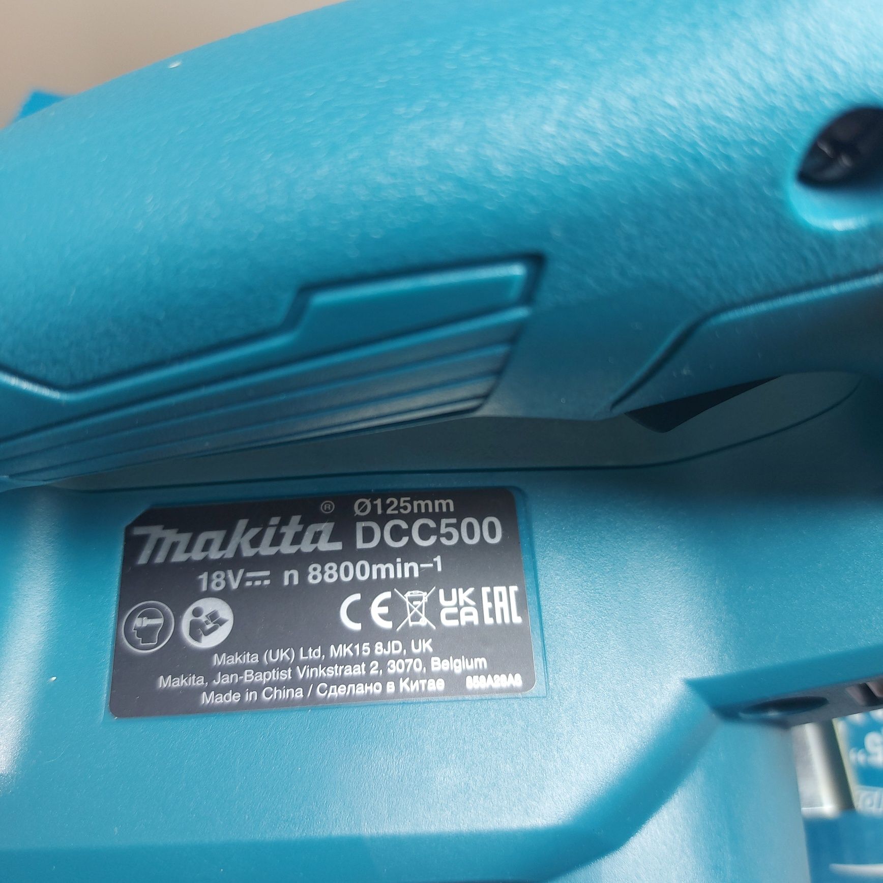 Акумулаторна машина за рязане на плочки и камък Makita DCC500Z