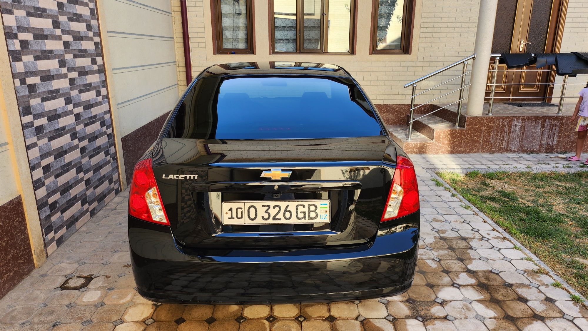 Lacetti gentra sotiladi