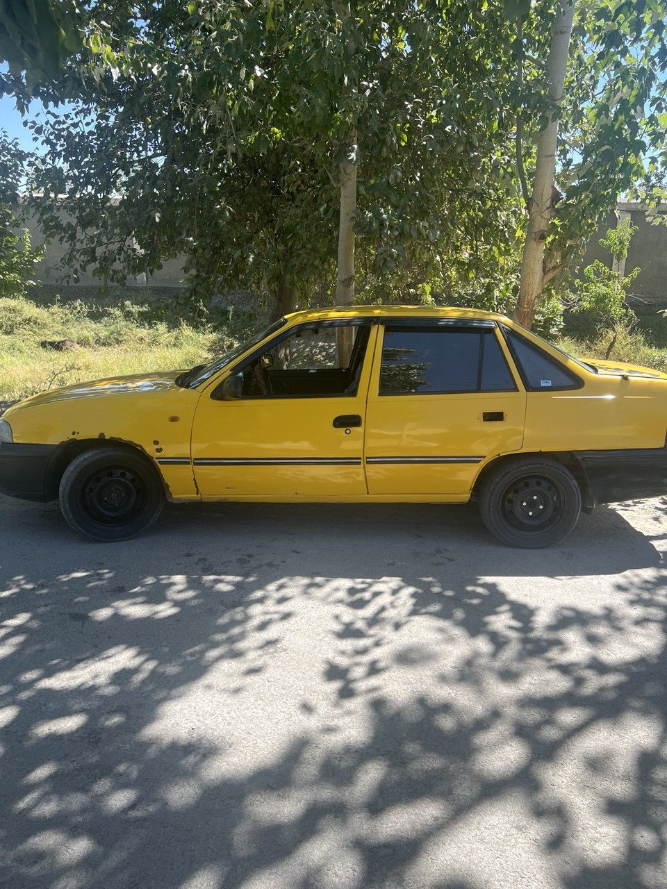Nexia yili 1997 holati yaxshi