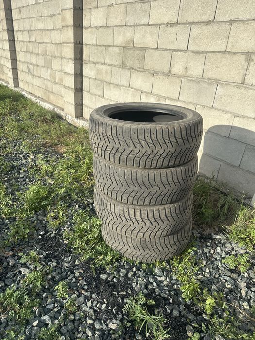 Зимняя резина бу на Тойоту Камри