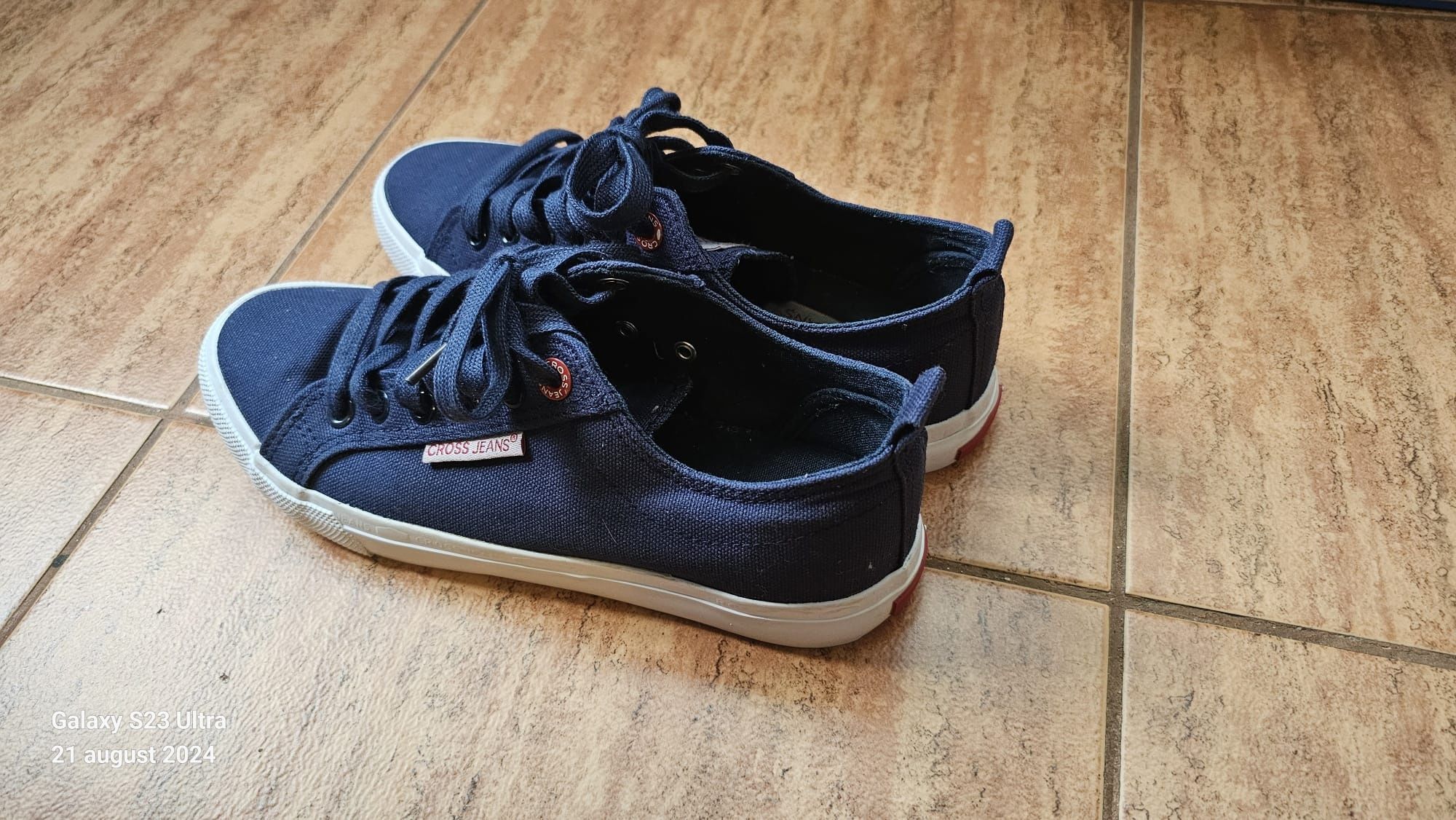Cross Jeans teniși Bleumarin
Teniși DD1R4068C Bleumarin