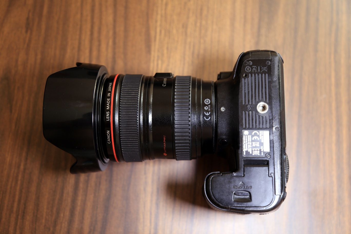 Canon 6D sotiladi komplikt, video uchun tayyor.