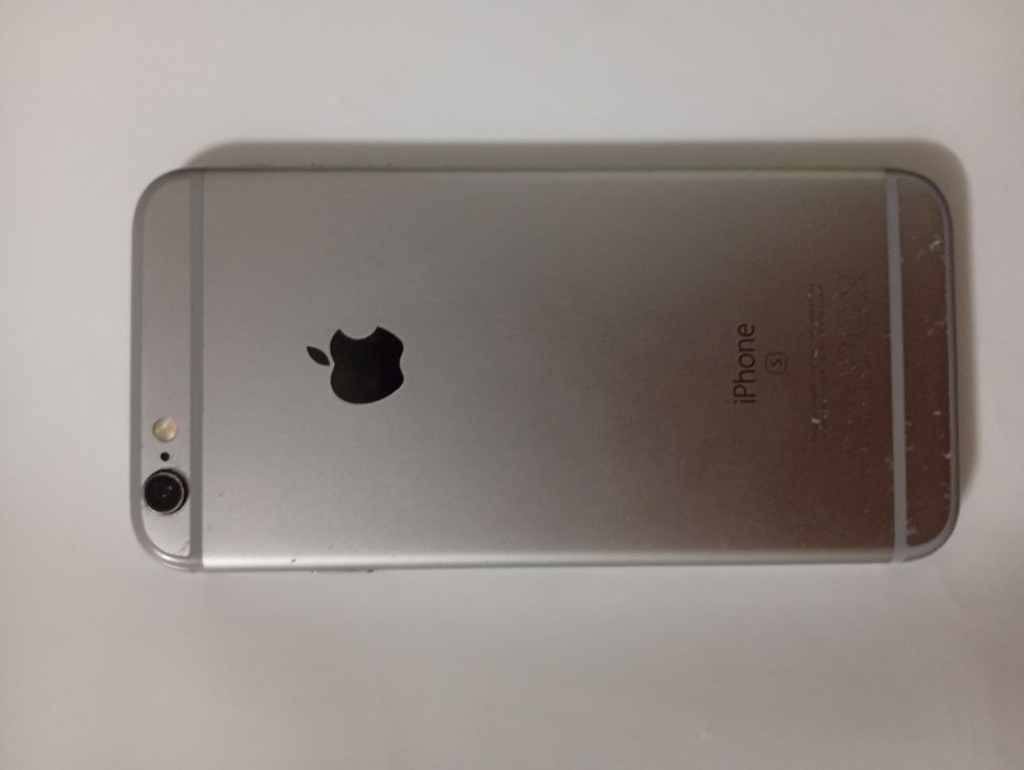 Vând iPhone 6s 64gb liber la rețea 100%bateria
