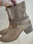 Botine Carinii piele intoarsa marime 37
