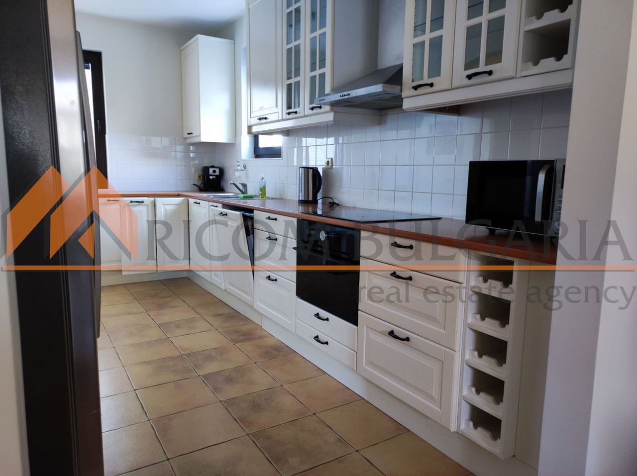 Продава се Къща в с. Приселци, Област Варна - 191 кв.м за 1466 €/кв.м - Снимка #11