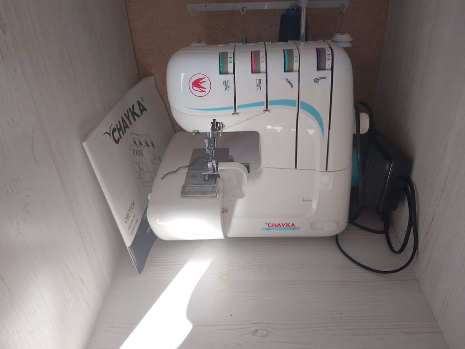 Продам швейную машину в отличном состоянии и оверловочную машинку