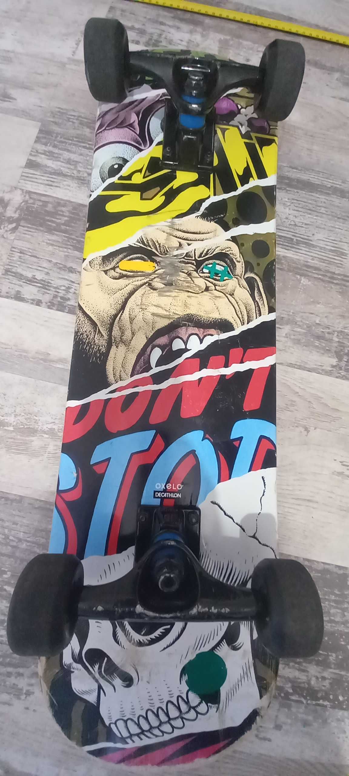 Skateboard  copii ,marca dechatlon, in stare buna.