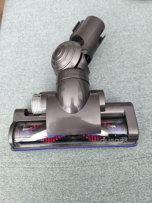 Vând perie aspirator Dyson