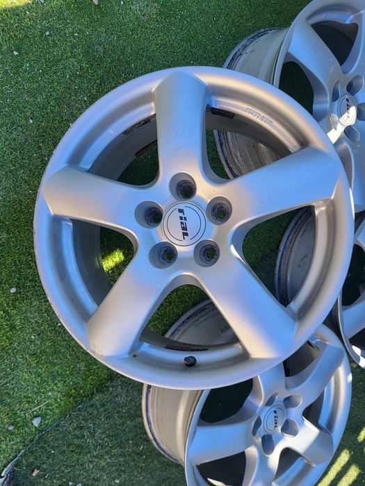 17 5x112 Vw Passat Touran Caddy Golf Skoda Seat 5х112