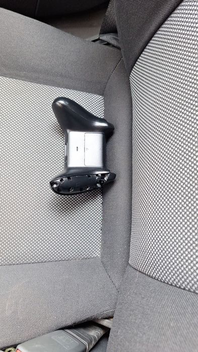 Xbox one 1T GTA 5,Minecraft,Mortal Kombat XL