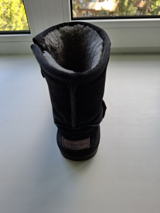 Уги детские продам. Размер 29.