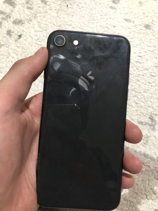 Айфон 8  цена 50000тг