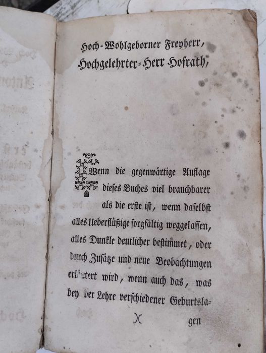 Carte veche de medicina (obstretica)
