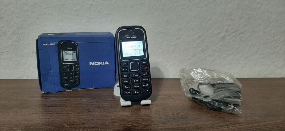 Nokia 1280. Няма българско меню.