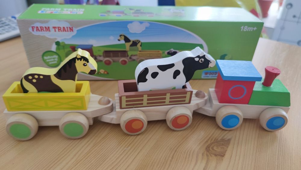 Tren lemn cu animale