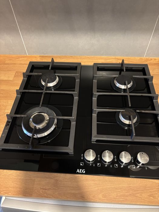 Vand plita pe gaze AEG