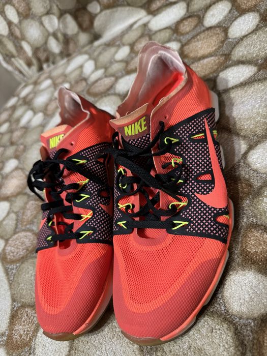 Adidasi nike zoom