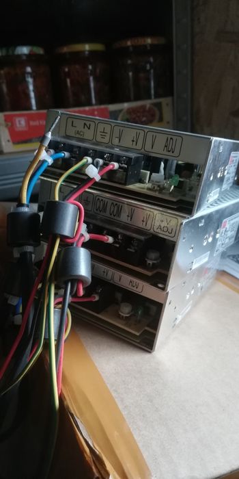 Sursa in comutatie AC-DC cu back-up Mean Well