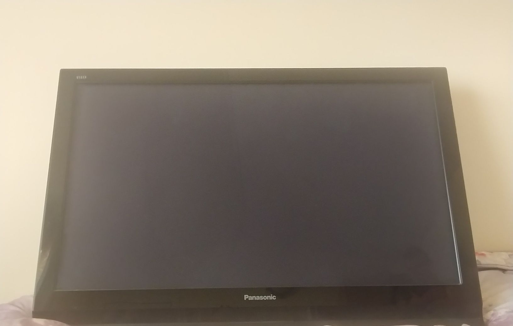 Телевизор Panasonic 42"