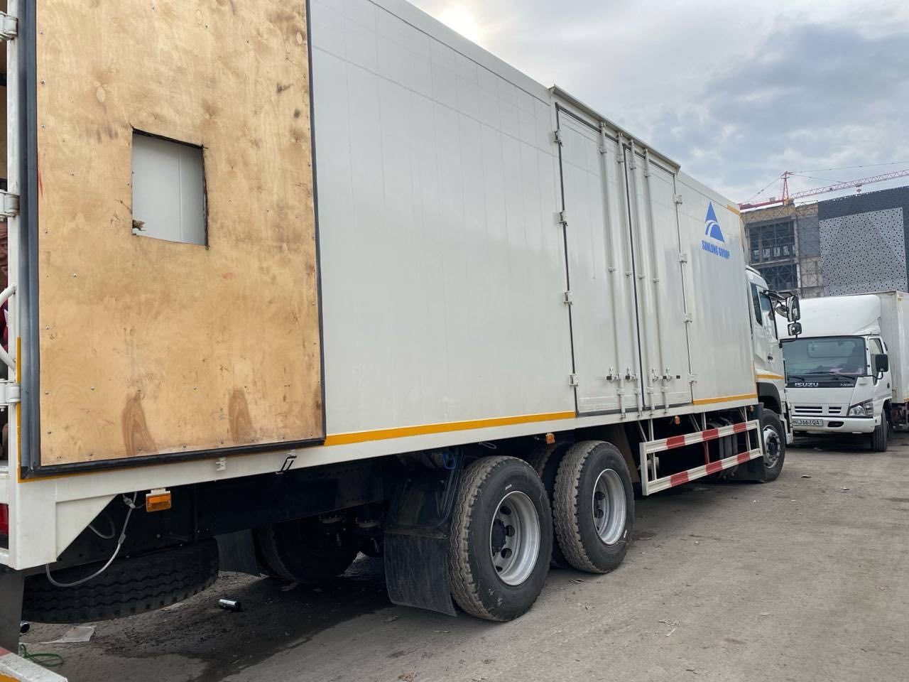 Dongfeng 350 от кучи, 20 тонна, фургон
