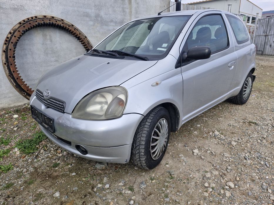 Тойота ярис 1.0 VVT на части