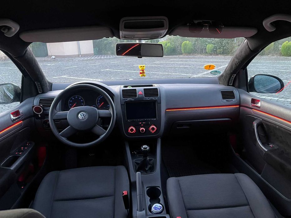 Se vinde Golf5 Benzina