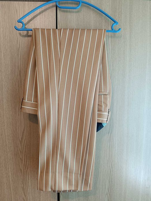 Preț simbolic: Vând costum bărbătesc 2 piese mărimea 50