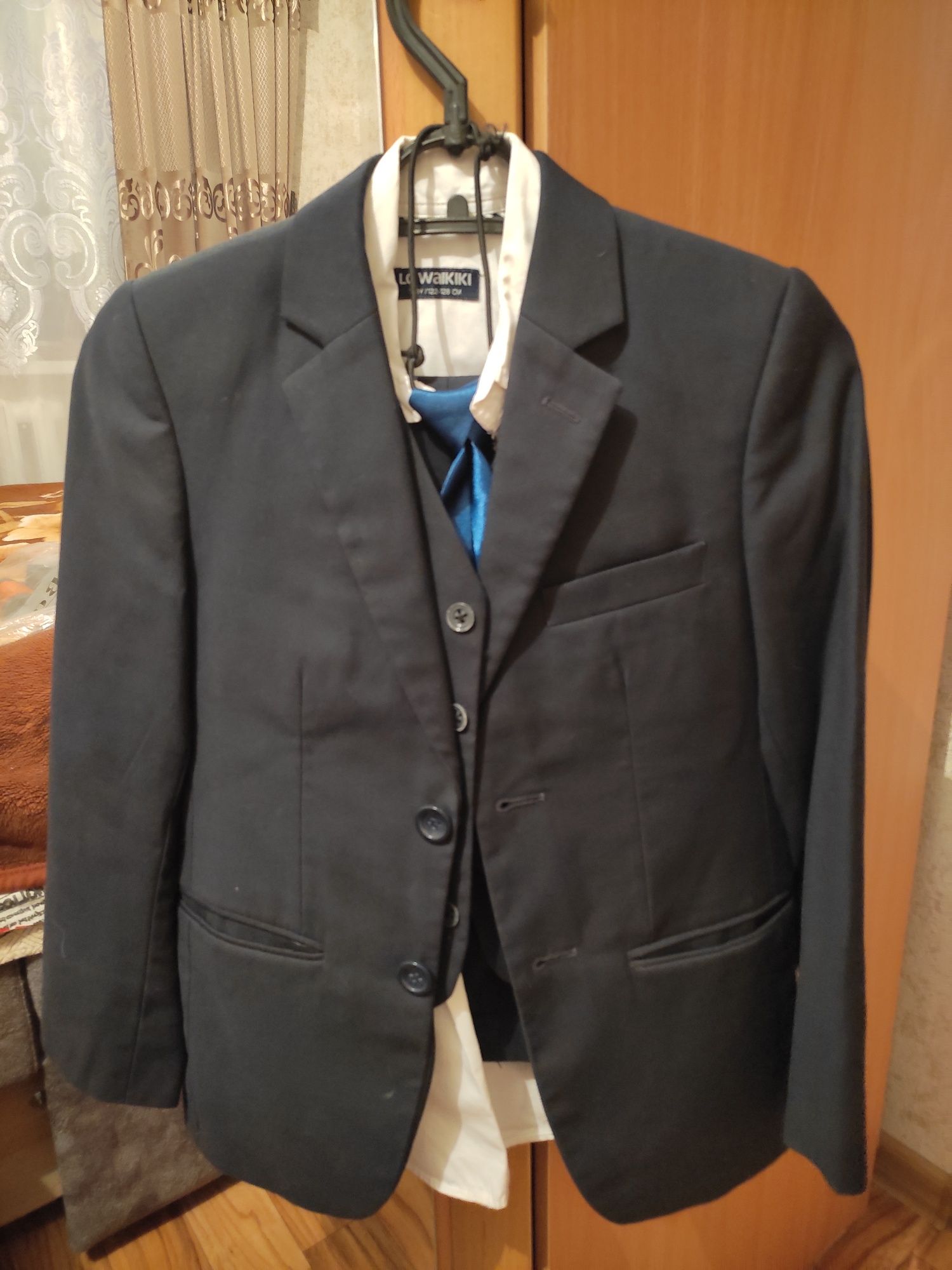 Школьный костюм + рубашка + галстук Турция 5000
