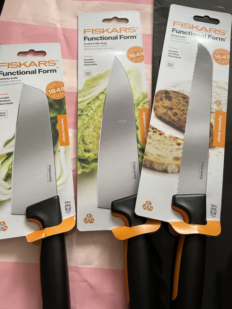 Cutit fiskars santoku