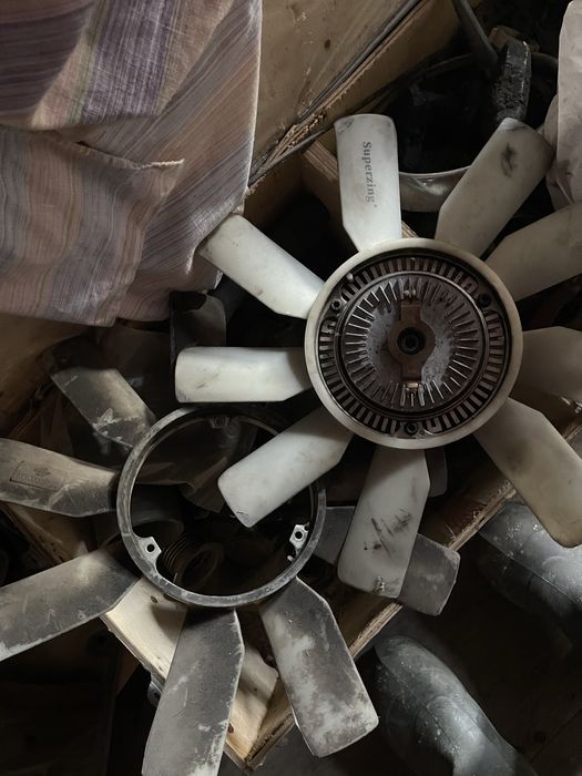 Запчасти w210 мерседес все на фото