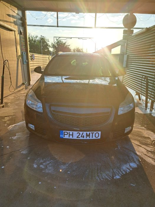 Vând Opel Insignia 2012