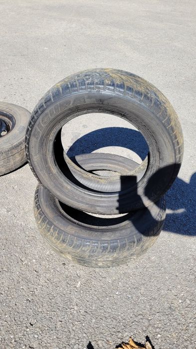 Roți pe R14 (jantă și anvelopă)