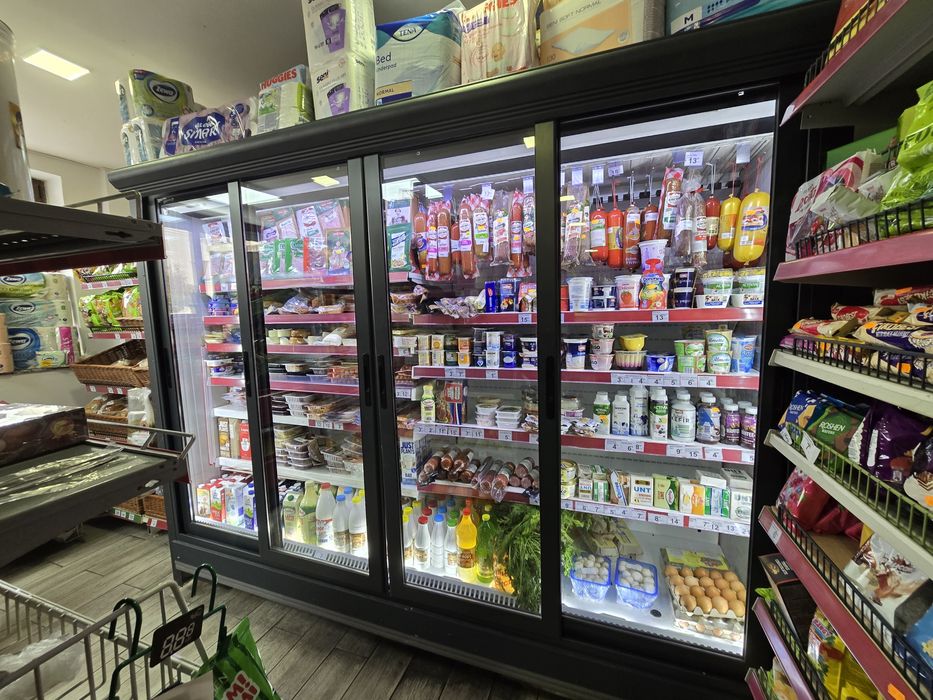 Vitrina  lactate / bauturi