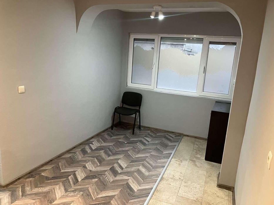 Дава се под наем Офис в Варна, ВИНС - 50 кв.м за 425 € - Снимка #5