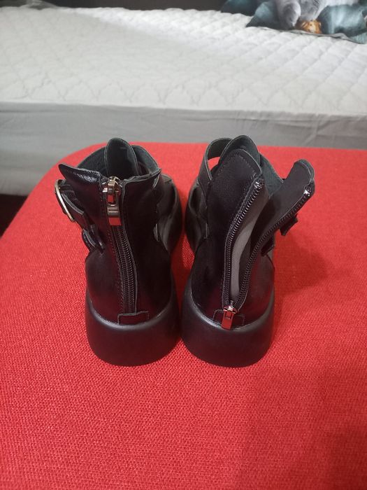 Дамски сандали,два чифта